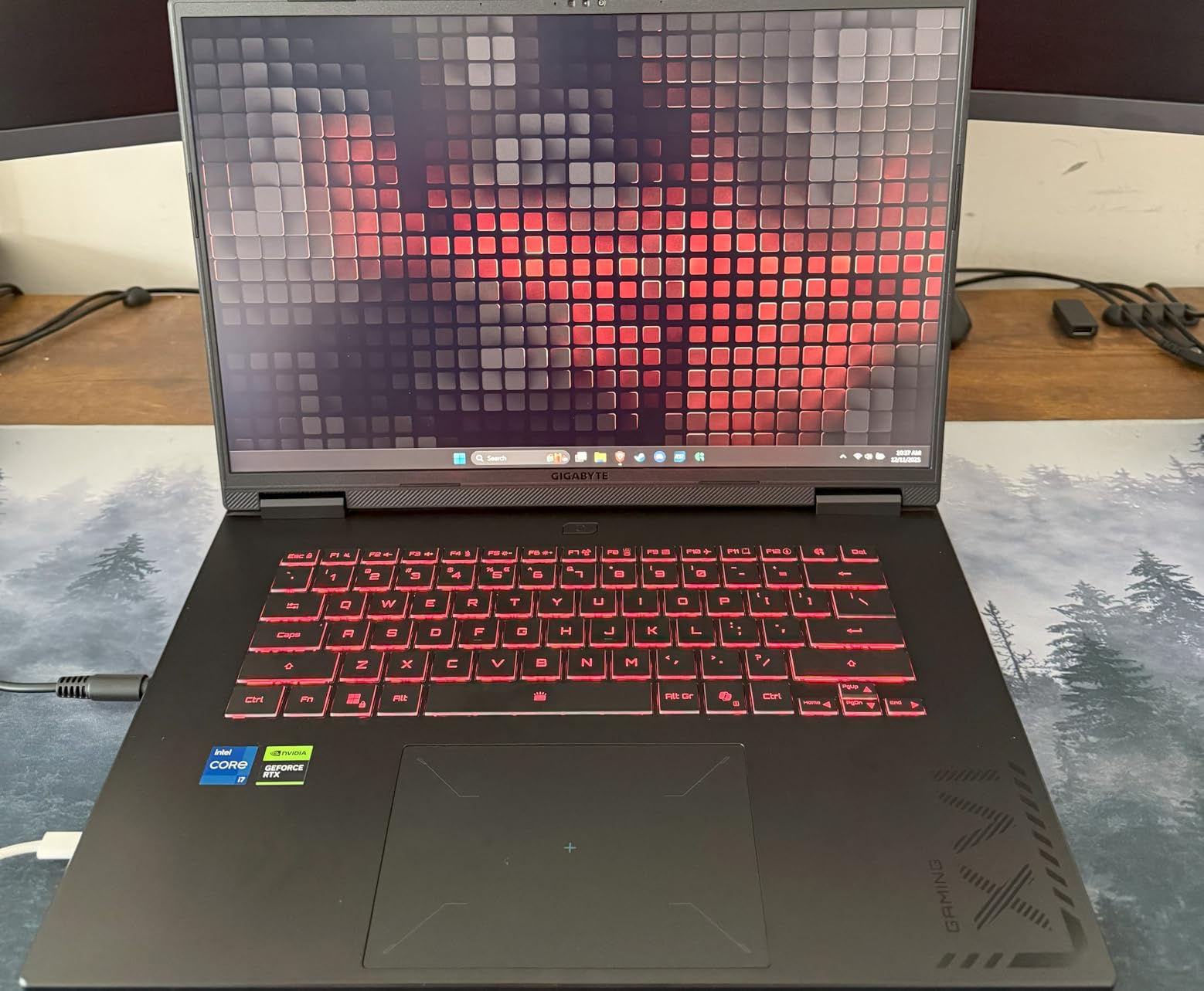 GIGABYTE - Gaming A16 PRO Gaming Laptop - 165Hz 2560x1600 WQXGA - NVIDIA GeForce RTX 5080 - Intel Core Ultra 7 240H - 1TB SSD with 32GB LPDDR5X RAM - Windows 11 Home - Customer Photo 2