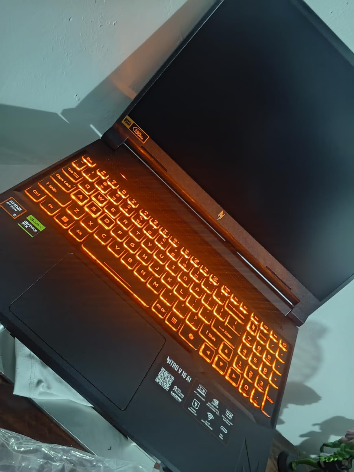 acer Nitro V 16 AI WUXGA (1920 x 1200) IPS 180Hz Gaming Laptop AI PC, AMD Ryzen 5 240 Processor, NVIDIA GeForce RTX 5050 8GB GDDR7 VRAM, 16GB RAM, 512GB SSD, (16