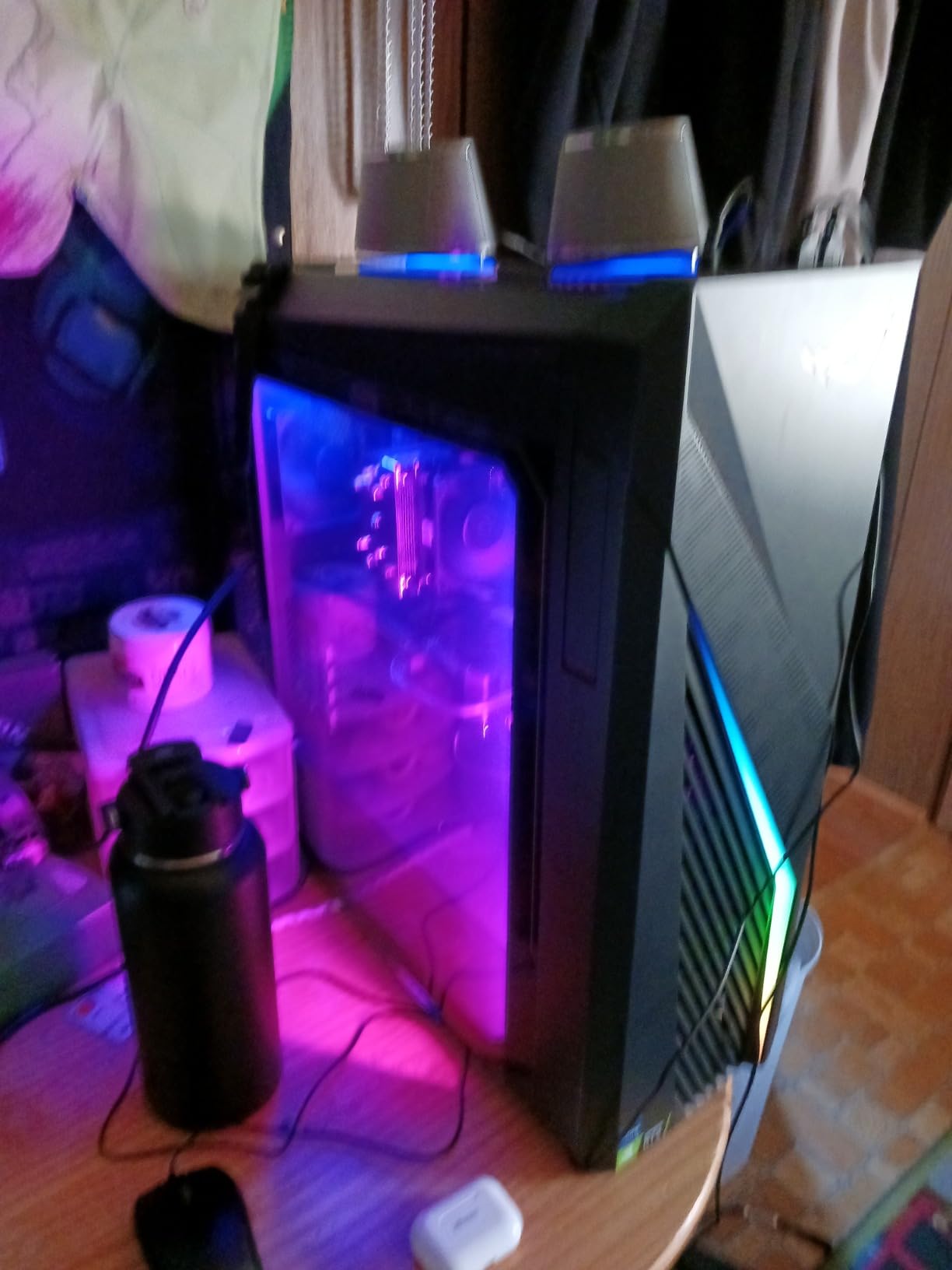 ASUS ROG G700 (2025) Gaming Desktop PC, Intel Core Ultra 7 265KF Processor, NVIDIA GeForce RTX 5070, 1TB M.2 NVMe PCIe 4 SSD, 32GB DDR5 RAM, Windows 11 Home, G700TF-MS776 - Customer Photo 2