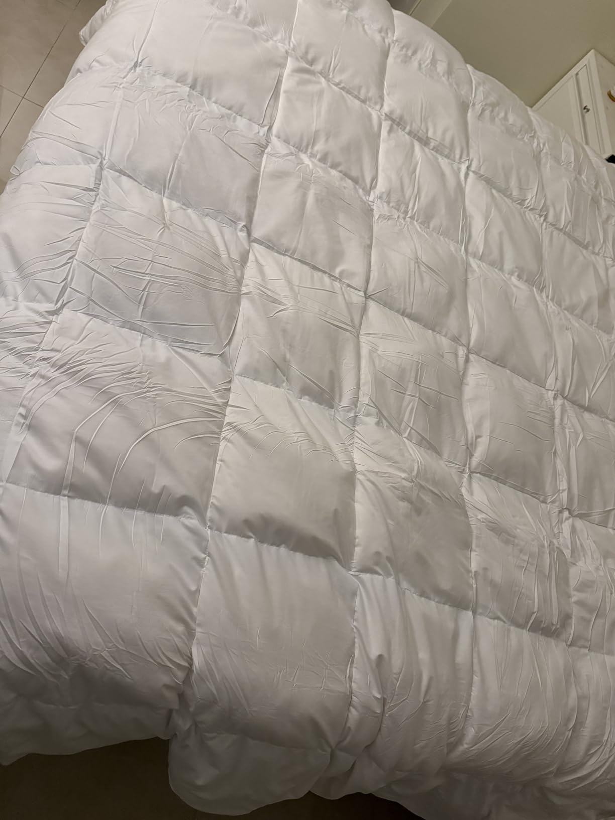 L LOVSOUL Down Comforter King Size, 850+ Fill Power Hotel Style Bedding Comforter, 1200TC, Fluffy Ultra Soft All Season White Duvet Insert with 8 Corner Tabs - Customer Photo 1