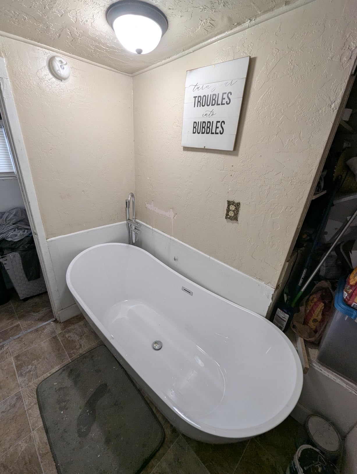 Freestanding Bathtub 59 inch Acrylic Soaking Tub with Chrome Drain & Overflow, Ergonomic Stand Alone Bathtub for Small Bathroom or Home Spa Retreat - Customer Photo 1