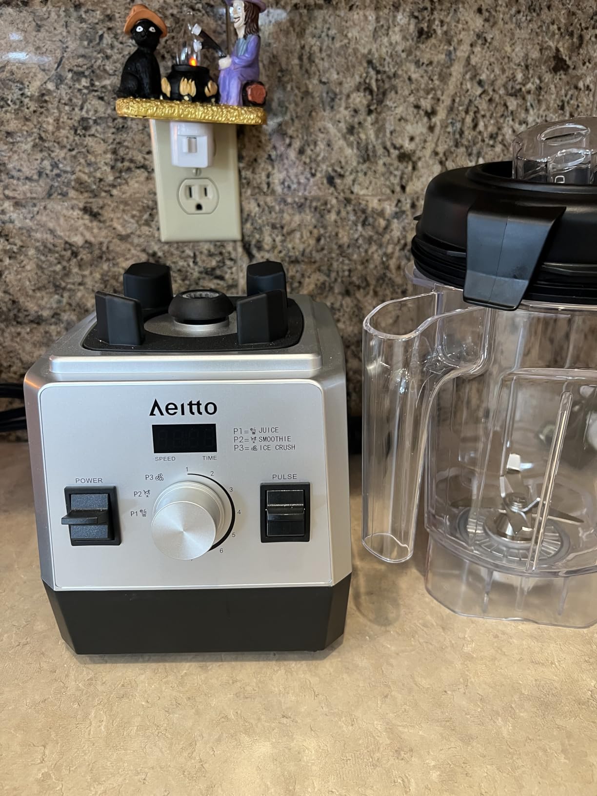 Aeitto Blenders for Kitchen with 68Oz. Jar, 1800W Max Power Smoothie Blender, 3 Preset Programs & 7 Speeds, Professional Countertop Blender for Smoothies, Ice Crush, Frozen Drinks, Silver - Customer Photo 1