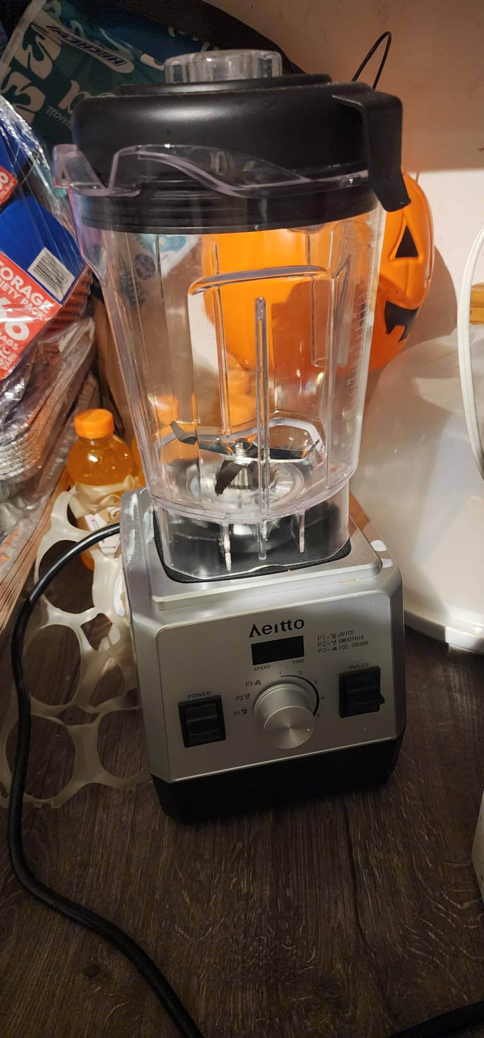 Aeitto Blenders for Kitchen with 68Oz. Jar, 1800W Max Power Smoothie Blender, 3 Preset Programs & 7 Speeds, Professional Countertop Blender for Smoothies, Ice Crush, Frozen Drinks, Silver - Customer Photo 2