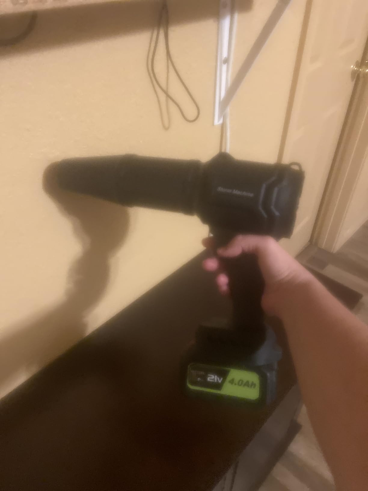 YUQUESEN Cordless Leaf Blower, 980,000 RPM Handheld Leaf Blower with 2 X 4.0Ah Batteries & Charger, Lightweight Leaf Blowers for Patio Cleaning, Lawn Care, Leaves, Dust - Light Green - Customer Photo 2