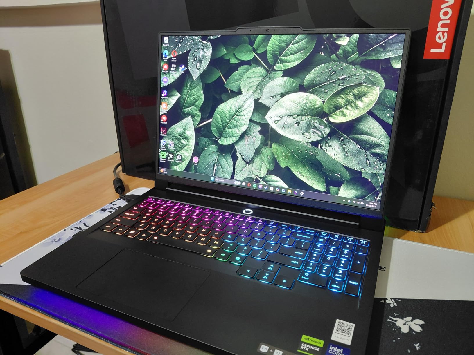 Lenovo Legion Pro 7i – AI-Powered Gaming Laptop – Intel® Core Ultra 7 255HX – 16