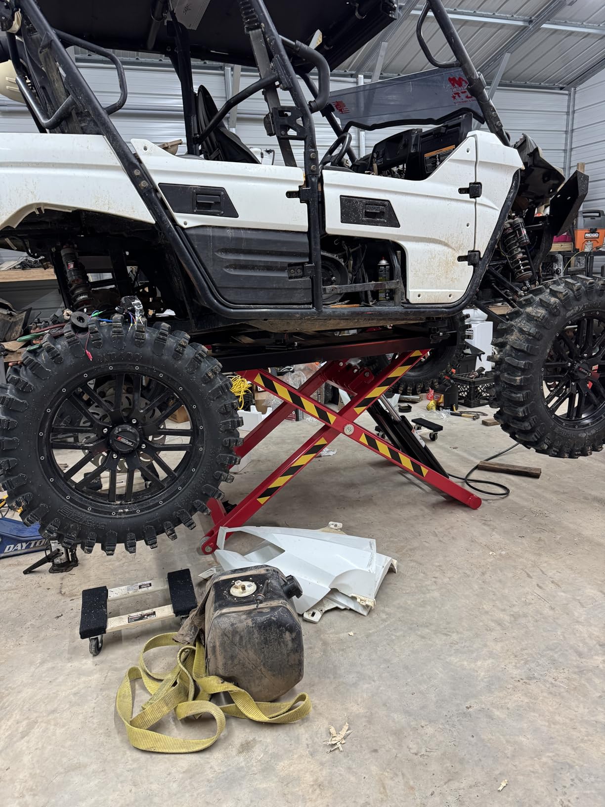 MUTOOL KT-X77 7000 lbs Portable Medium Height Scissor Lift Adjustable Height Lift for Cars, SUVs and Light Trucks (KT-X77) - Customer Photo 2