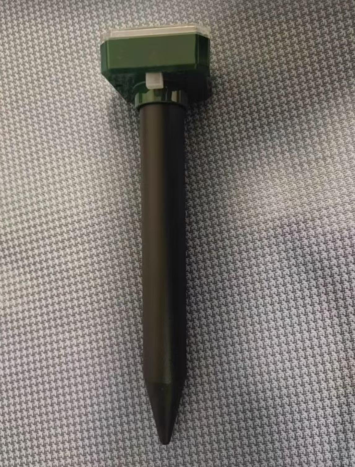 Pack of 8 Solar Mole Repellent Ultrasonic - Customer Photo 2