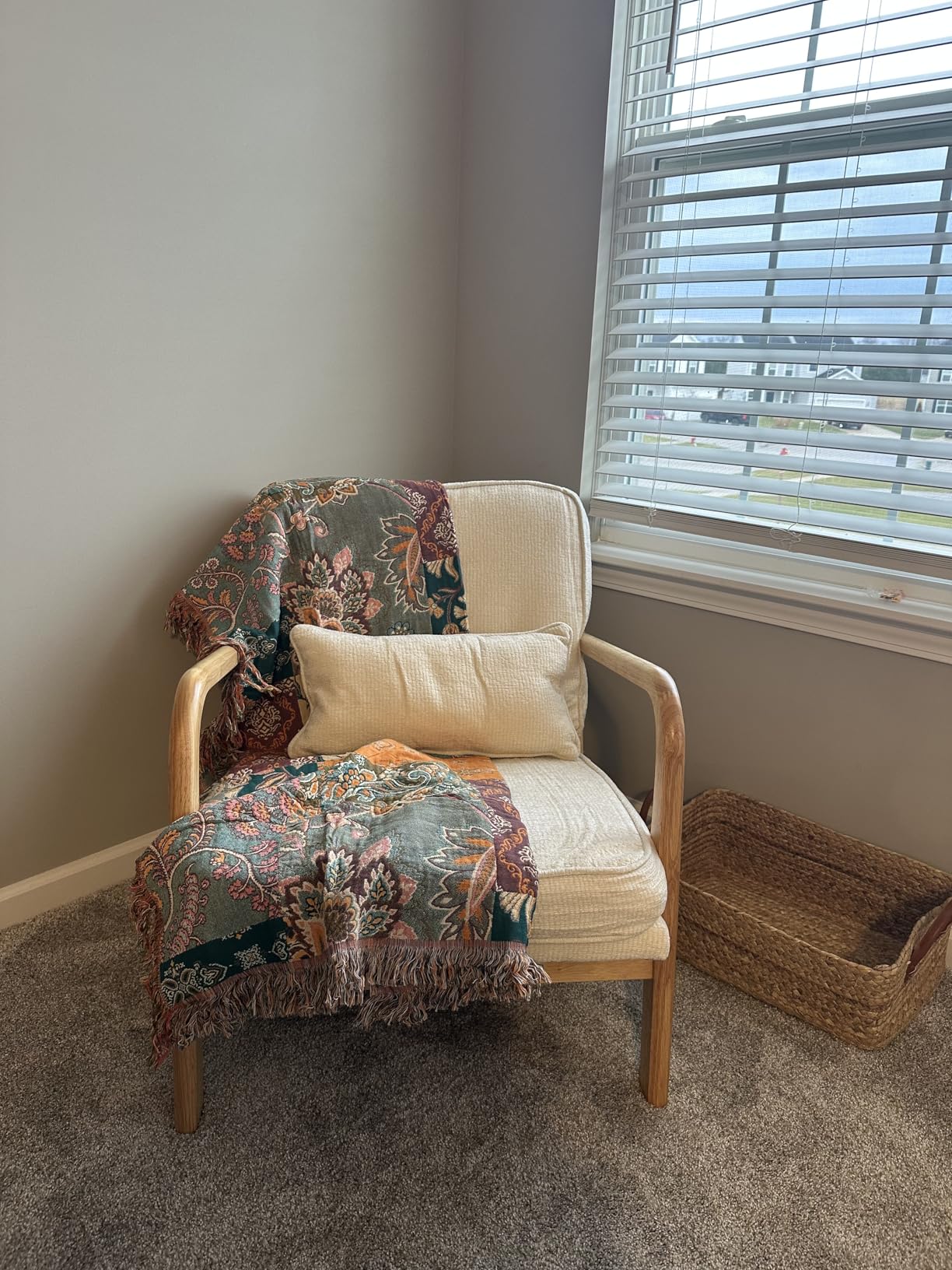 MALOL Mid-Century Accent Chair with Solid Wood Frame, Reading Relaxing Armchair Lumbar Pillow& Soft Cushion, Leisure Chair for Living Room, Bedroom, Waiting Room-Beige - Customer Photo 1