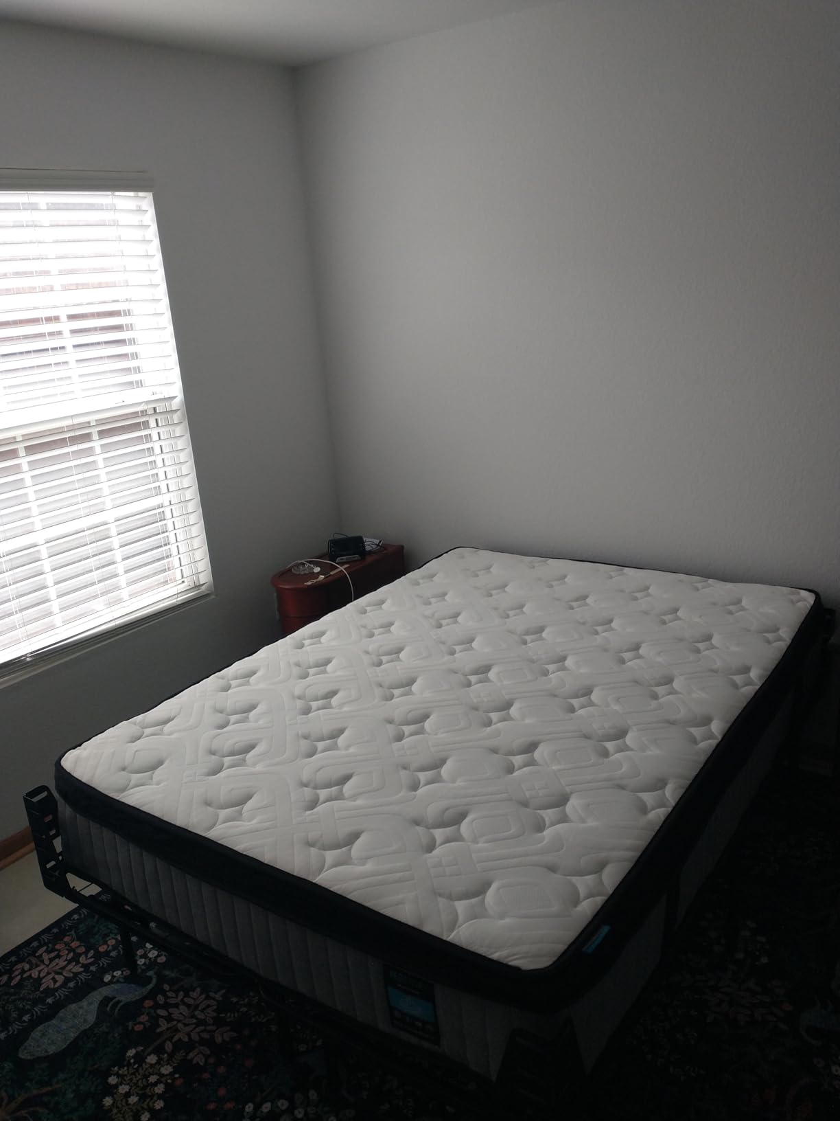 BedStory Extra Firm Queen Mattress 14 Inch, Deep Sleep Hybrid Mattresses 7-Zone Pain Relief - Extra Firm Bed in a Box - Fiberglass Free, CertiPUR-US Certified, 365-Night Trial, Forever Warranty - Customer Photo 2