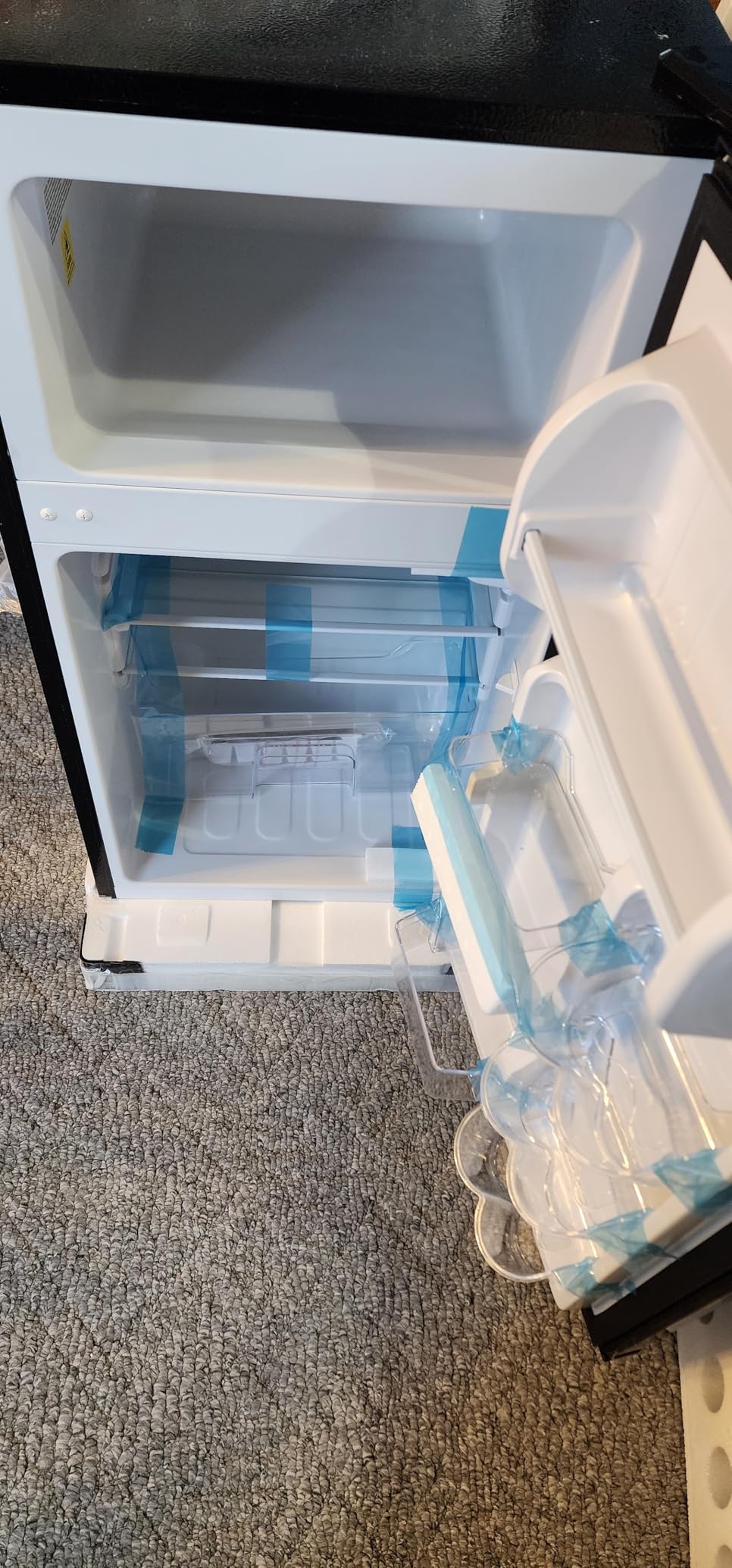 Frostorm 3.2 Cu Ft Mini Fridge with Freezer - Energy Efficient, Double Door Upright Freezer for Bedroom, Office & Dorm,restaurants | Small Fridge, Glass Shelves,Interior Light,ETL Certified,etc - Customer Photo 2