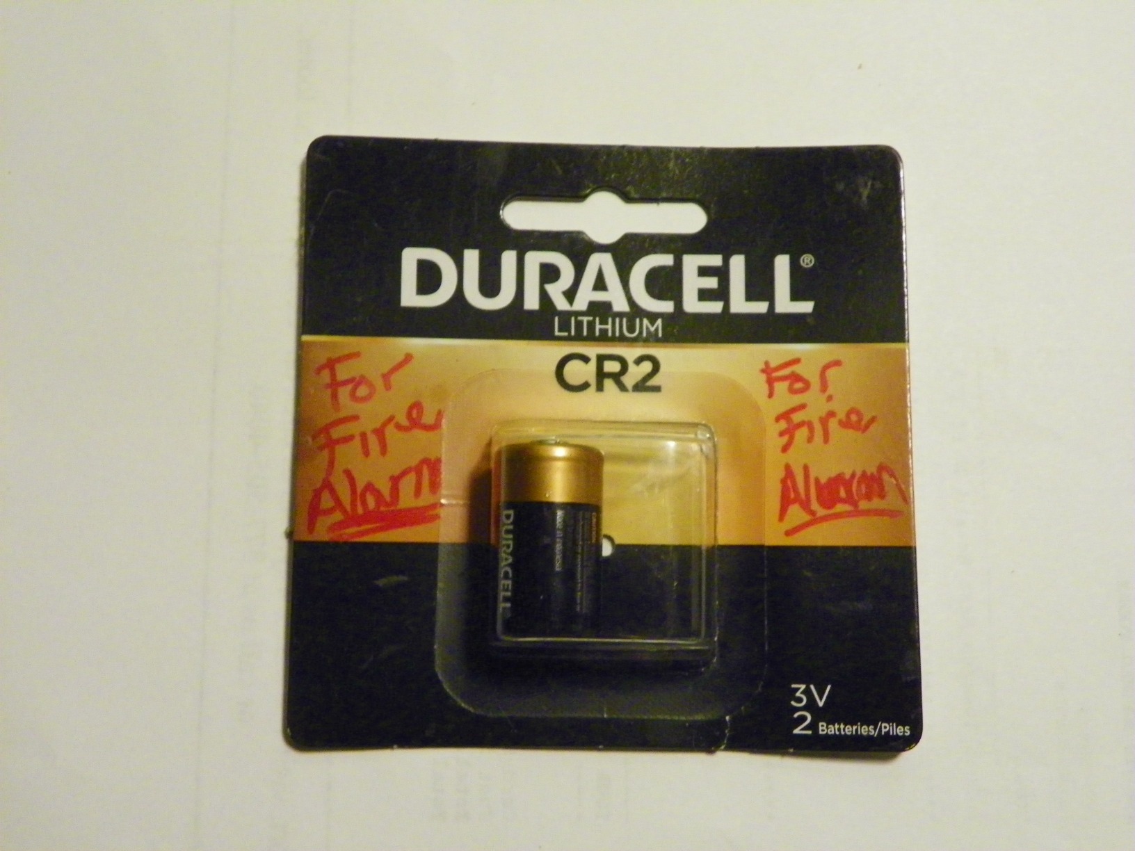 Duracell CR2 3V Lithium Battery, 2 Count (Pack of 1), CR2 Battery Lithium, High Power, Long-Lasting for Video and Photo Cameras, Lighting Equipment, and More customer photo 1