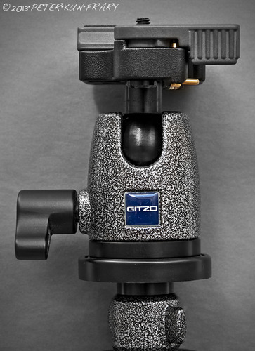 Manfrotto 323 RC2 Rapid Connect Tripod Adapter with 200PL-14 Quick Release Plate - Replaces 3299-Black customer photo 1