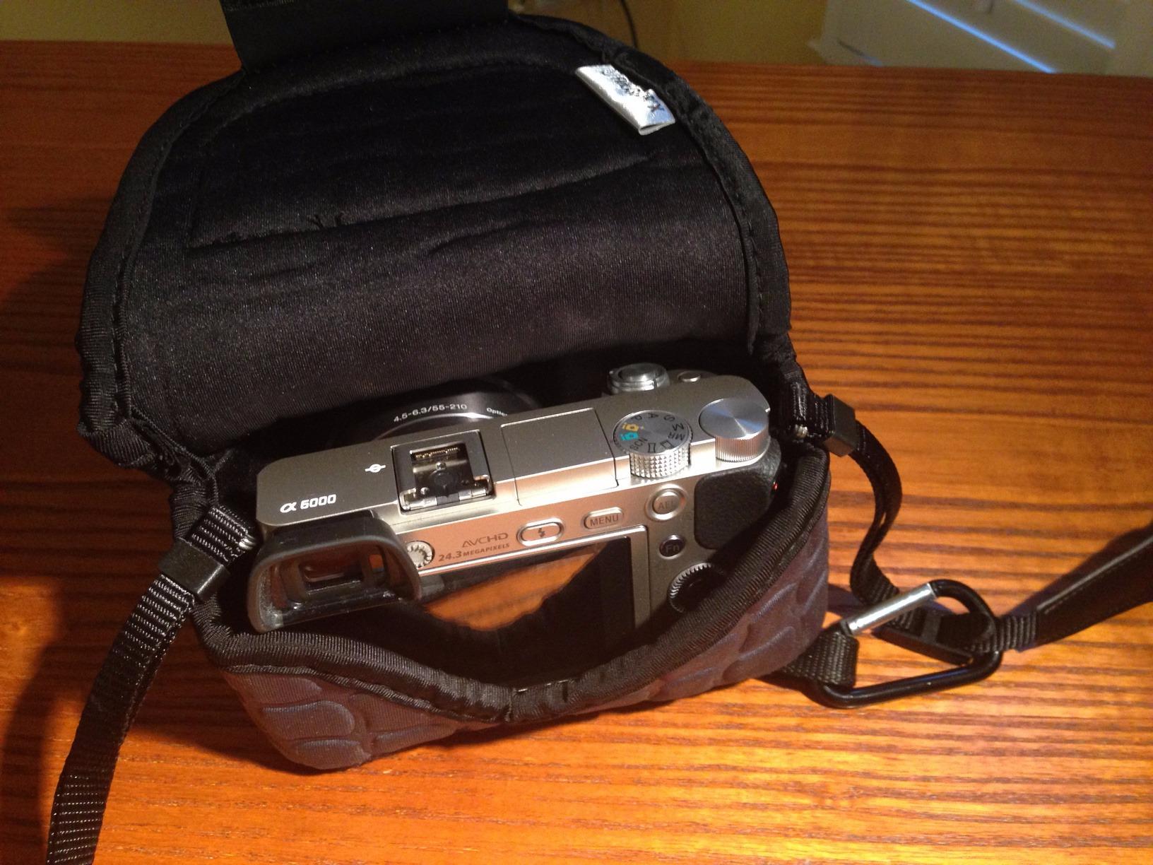 USA Gear DSLR Camera Case/SLR Camera Sleeve with Zippered Accessory Storage, Flexible Neoprene & Holster Belt Loop - Compatible with Canon, Nikon, Sony, Olympus, Pentax and Many More customer photo 2