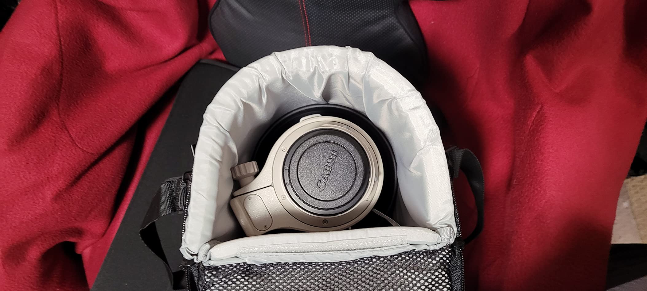 Lowepro Lens Case 13 x 32 cm (Black) customer photo 2