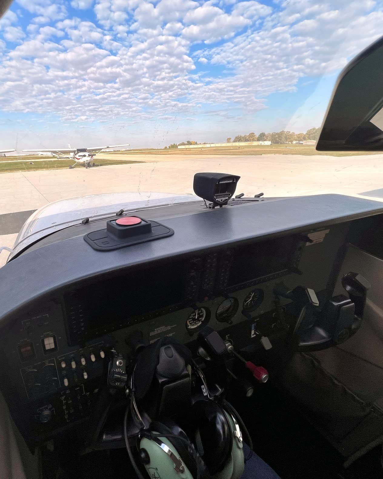 Dual Electronics XGPS150A Multipurpose Portable Universal Bluetooth GPS Receiver | Wide Area Augmentation System, Black customer photo 2