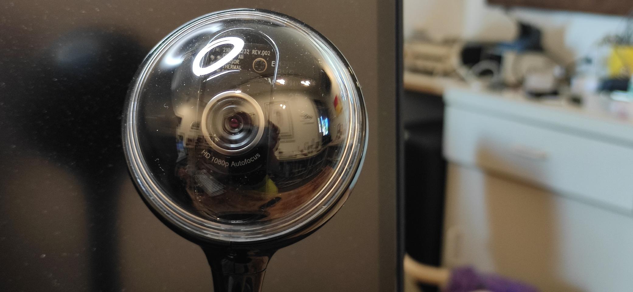 Logitech BCC950 Desktop Conferencing Solution, Full HD 1080p B23 Calling, Hi-Definition Webcam, Speakerphone with Noise-Reducing Mic, for Skype, WebEx, Zoom customer photo 2