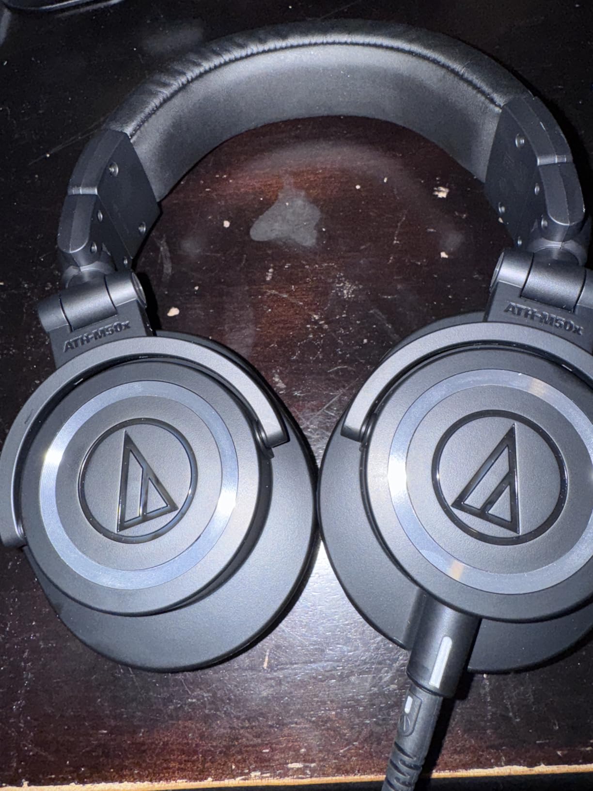 Audio-Technica ATH-M50X Professional Studio Monitor Headphones, Black, Professional Grade, Critically Acclaimed, with Detachable Cable customer photo 2