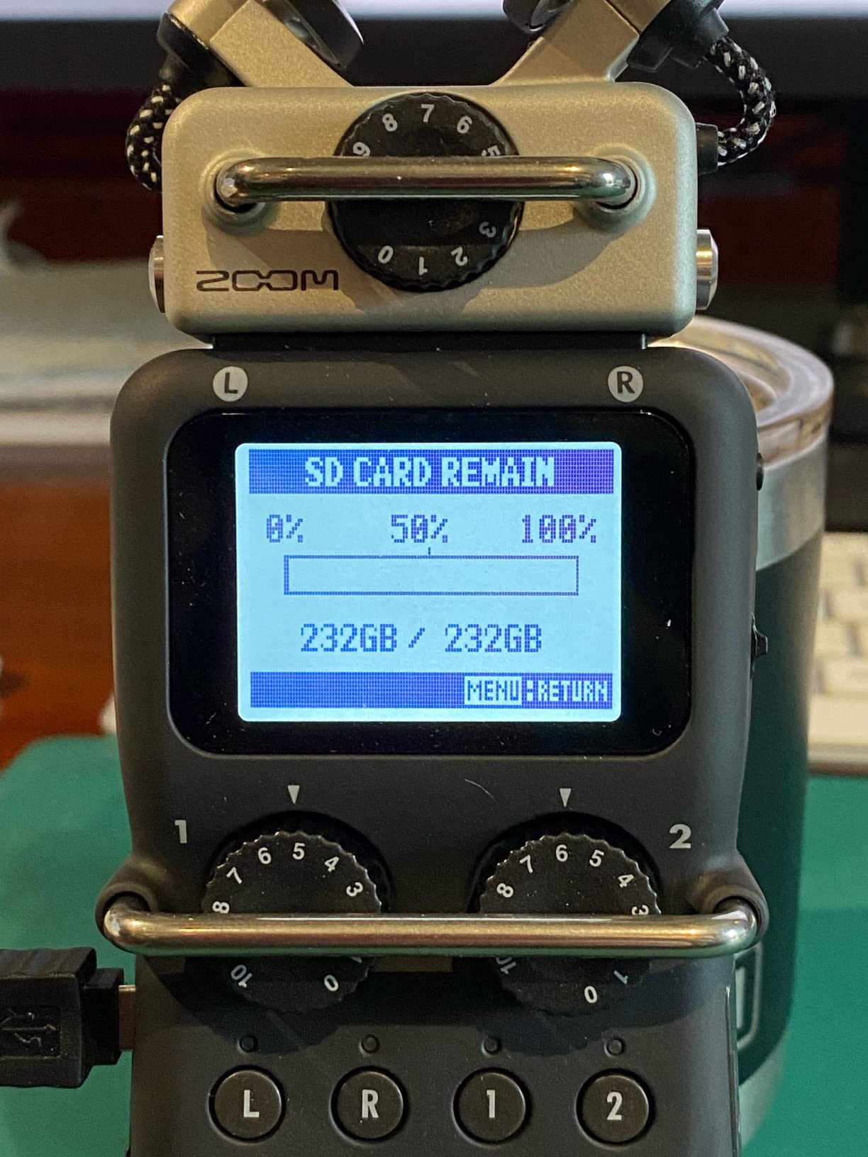 Zoom H5 Handy Recorder with Large Stereo Microphones, 2 Pro Quality Preamps customer photo 2