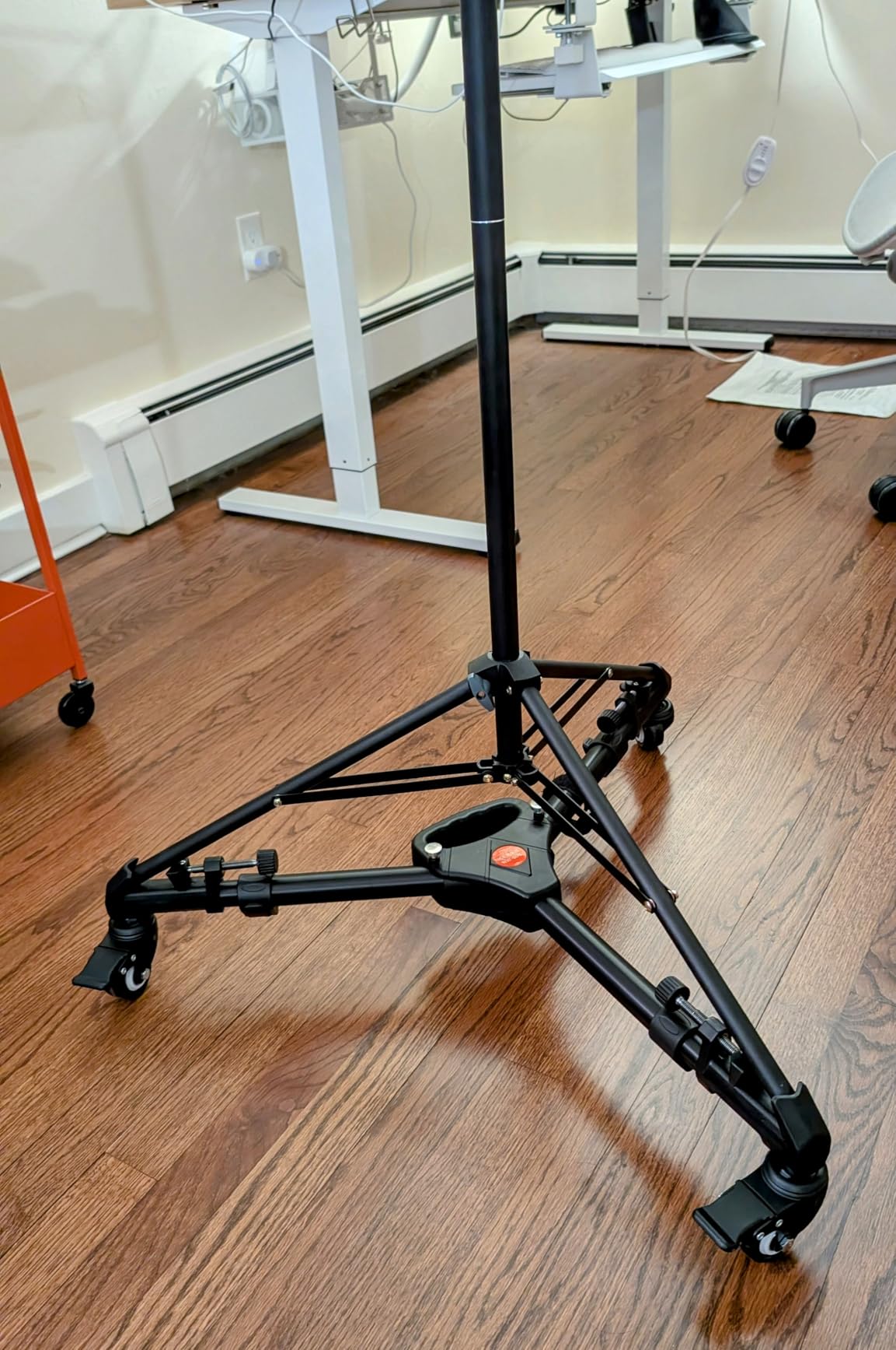 NEEWER Photography Tripod Dolly, Heavy Duty 33lbs Capacity Tripod Wheels with 2 inch Rubber Wheels, Adjustable Leg Mount and Carry Bag for Canon Nikon Sony DSLR Cameras Camcorder Photo Video Lighting customer photo 1