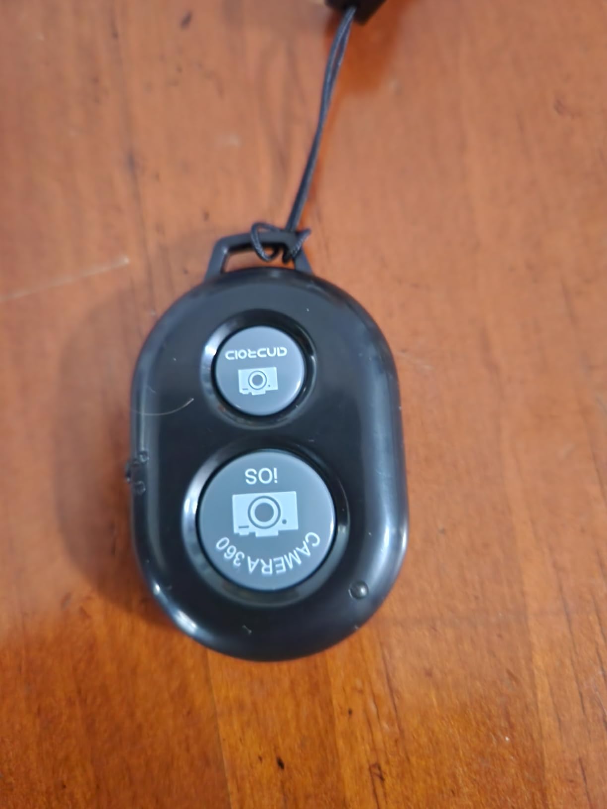 CamKix Camera Shutter Remote Control with Bluetooth Wireless Technology - Create Amazing Photos and Videos Hands-Free - Works with Most Smartphones and Tablets (iOS and Android) customer photo 2