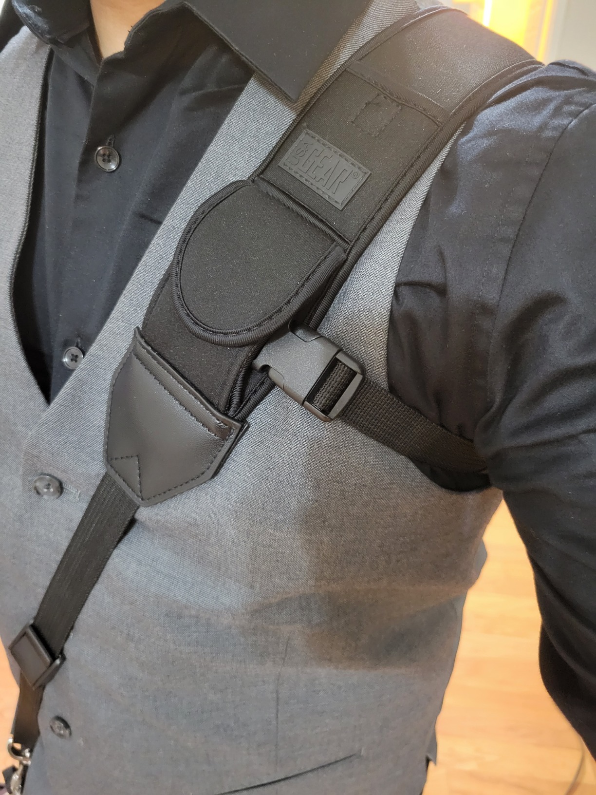 USA Gear Camera Sling Shoulder Strap with Adjustable Neoprene, Safety Tether, Accessory Pocket, Quick Release Buckle - Compatible with Canon, Nikon, Sony and More DSLR and Mirrorless Cameras (Black) customer photo 1