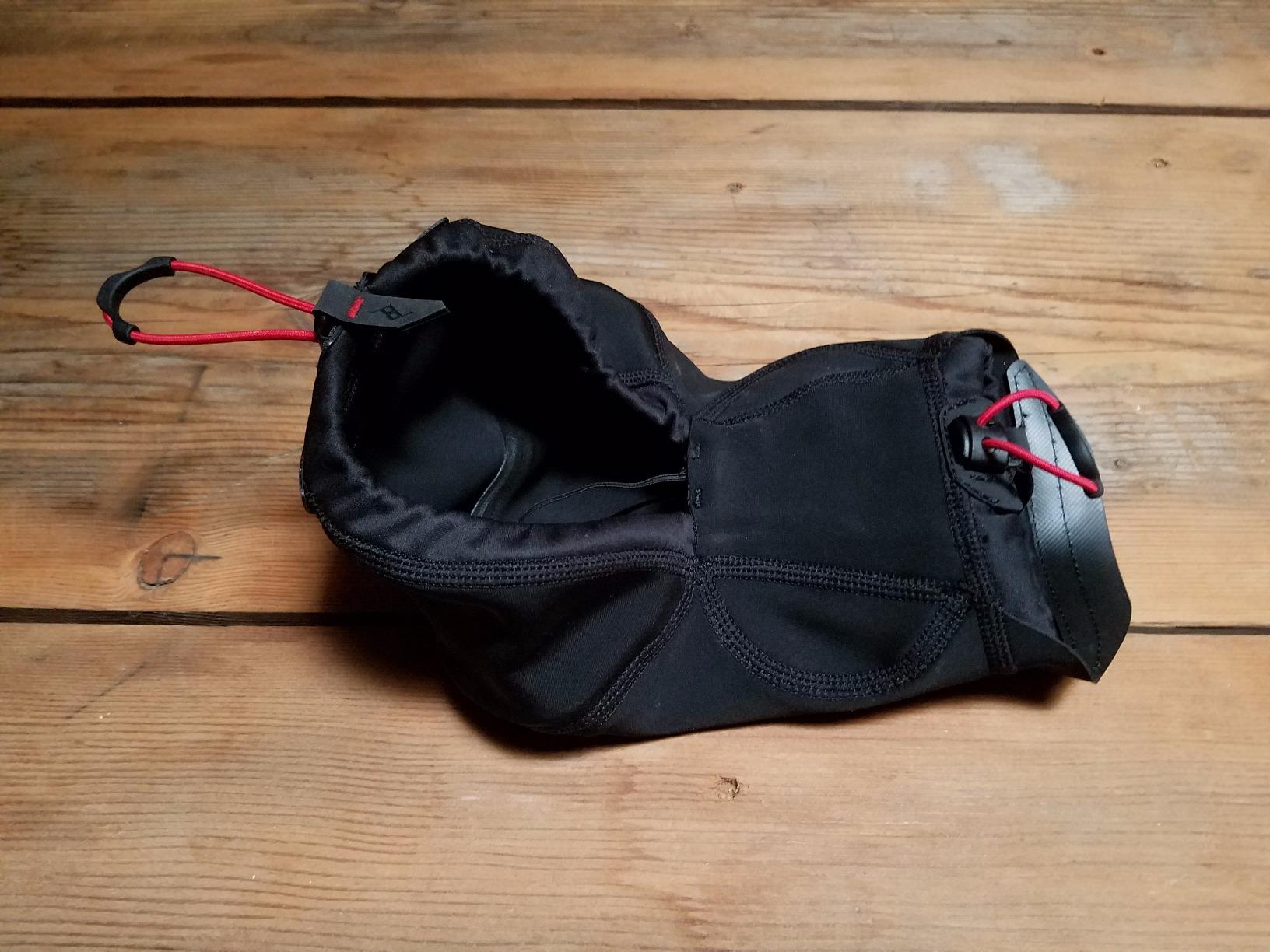 Peak Design Shell Camera Rain Cover, Medium, Weatherproof Rain Cover for DSLR Camera, Stretchy Neoprene Fabric, Waterproof Membrane, Works with Capture Clip and Peak Design Straps, Protects from Dust customer photo 1