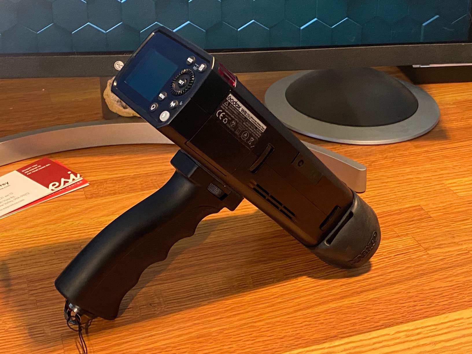 Universal Ergonomic DSLR Mirrorless Camera Camcorder Monocular Hand Grip Stabilizer, Portable Handheld Selfie Stick, Long Focus Lens Video Light Holder Mount for YouTube Tiktok Vlogging Starter Kit customer photo 1