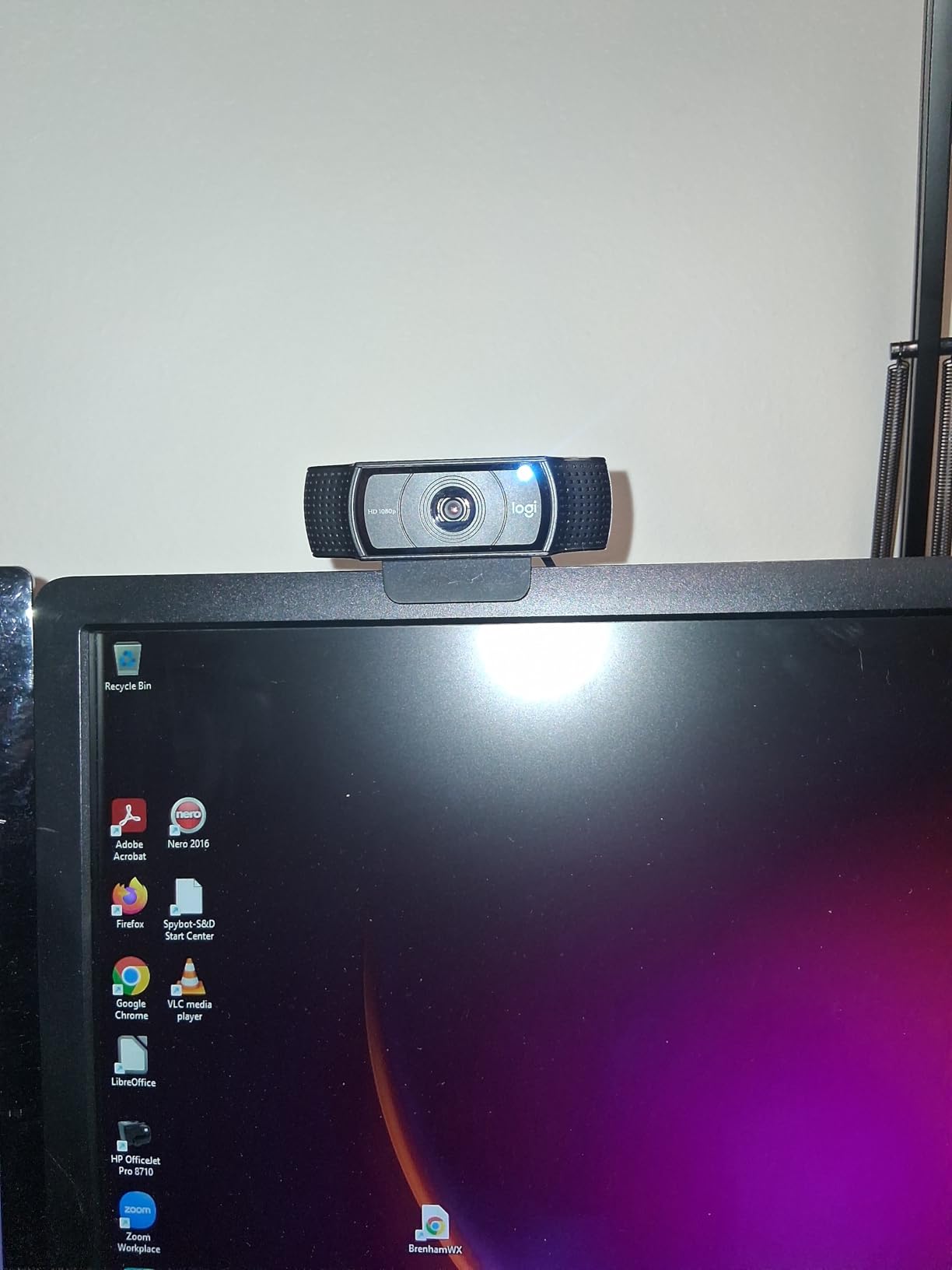 Logitech C922x HD Pro PC Webcam, Full HD 1080p/30fps or 720p/60fps Video, HD Light Correction, Works with Microsoft Teams, Google Meet, Zoom, Nintendo Switch 2's new GameChat mode customer photo 2