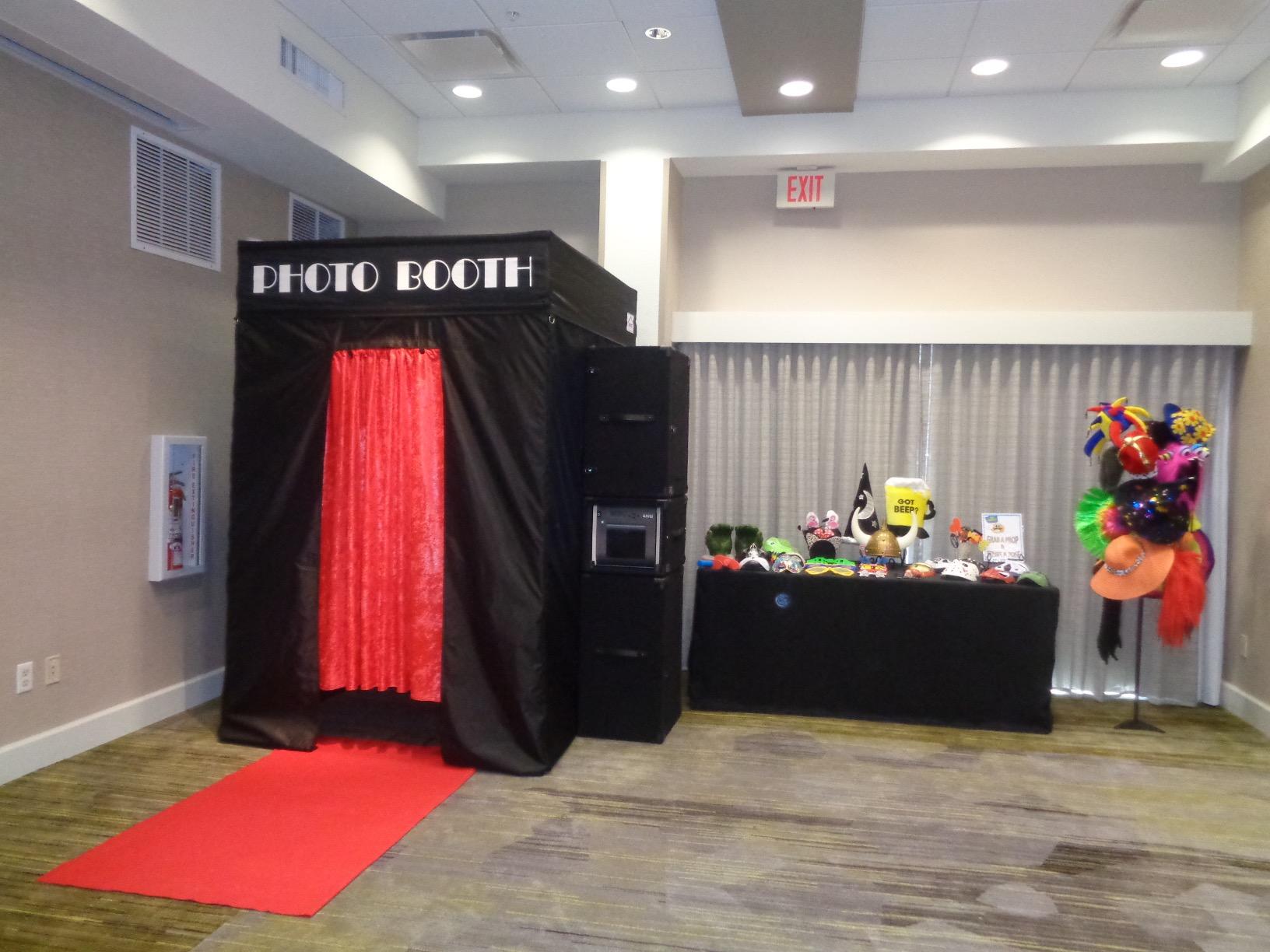 Impact Canopy 5' x 5' Pop-Up Portable Photo Booth Tent Studio with Roller Bag, Black customer photo 1