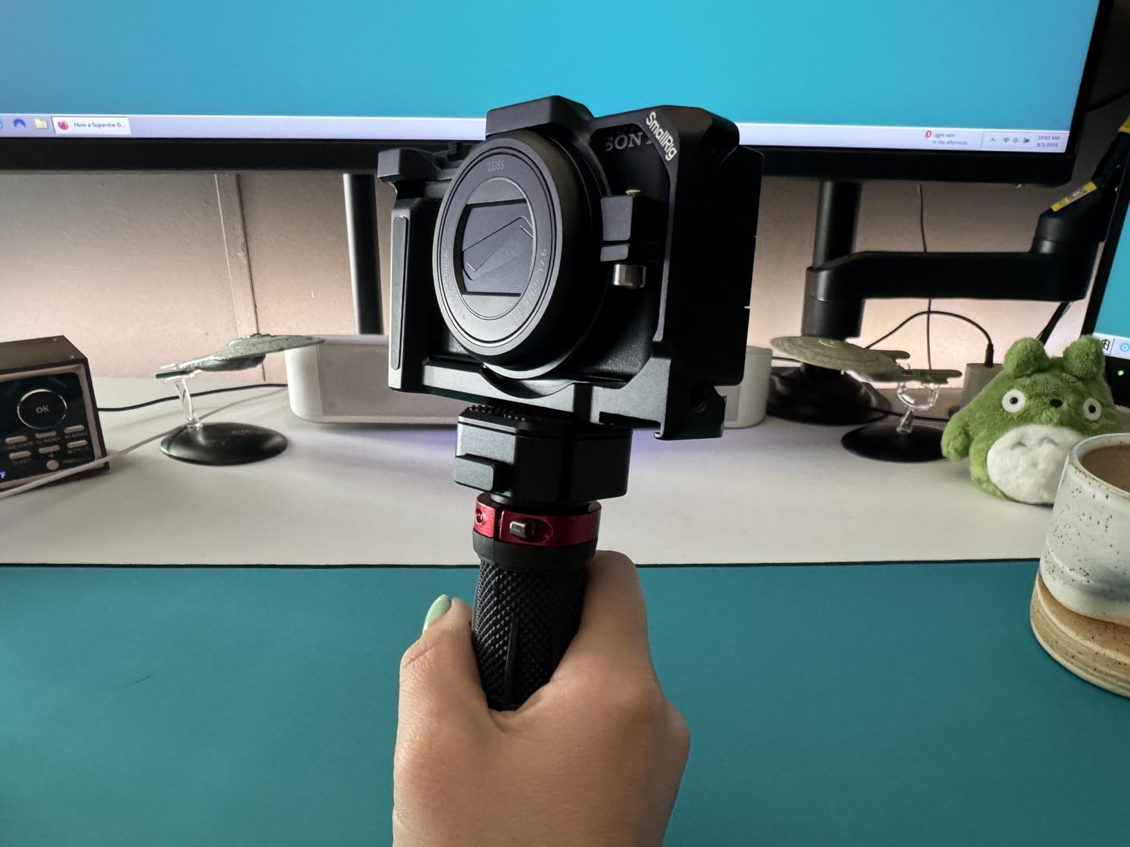 ChromLives Camera Handle Grip Support Mount Universal Handlegrip Camera Stabilizer with 1/4 inches Male Screw for Digital Video Camera Camcorder Action Camera LED Light Phone customer photo 1