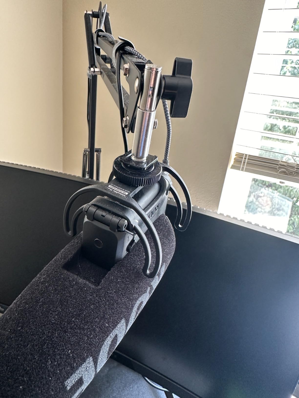 Rode VideoMic Pro+ Premium On-camera Shotgun Microphone with High-pass Filter, High-frequency Boost, Pad, Safety Channel for Filmmaking, Content Creation and Location Recording customer photo 1