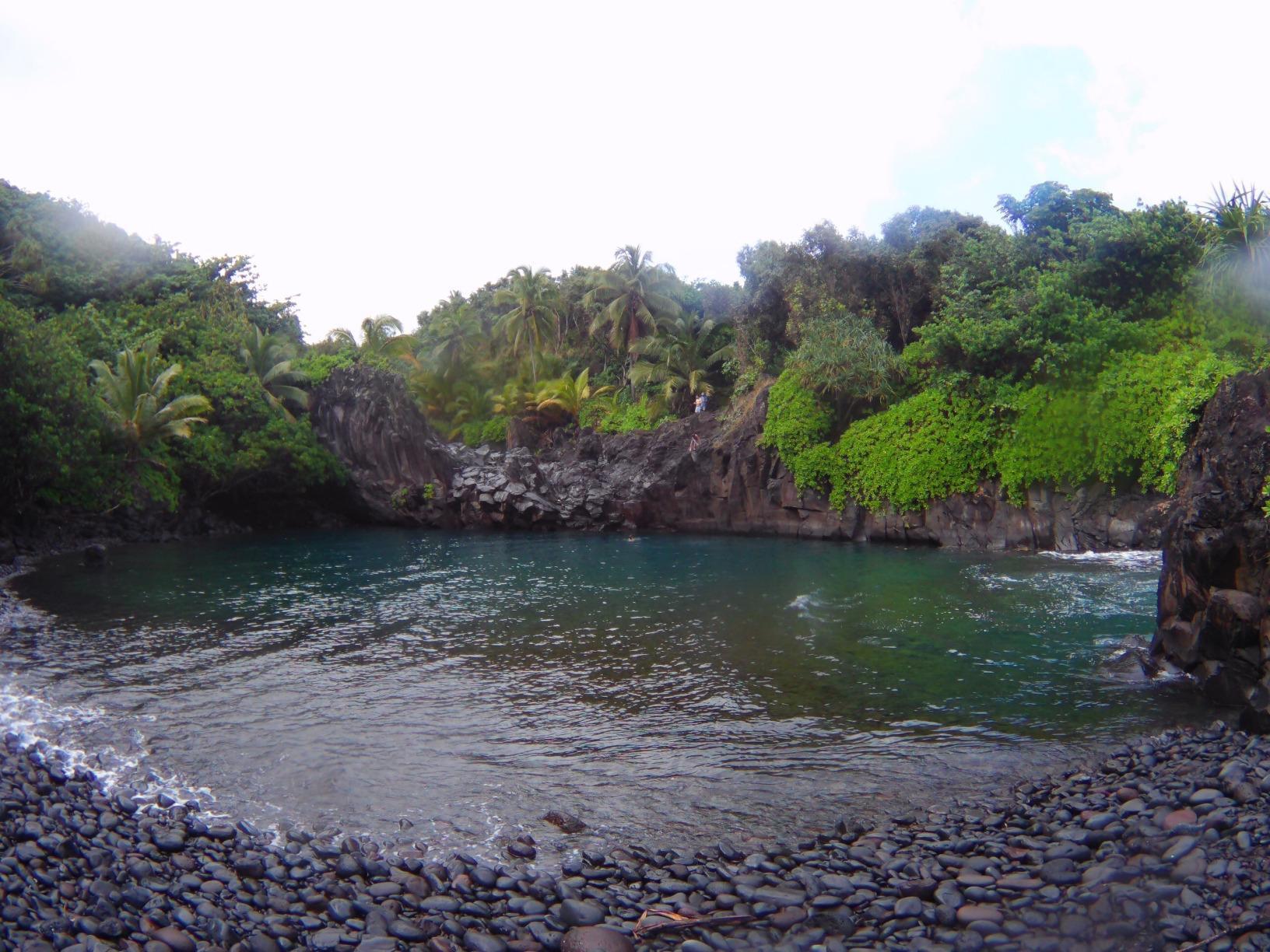 AKASO Brave 4 Action Camera 4K 30fps Ultra Hd Video 20MP Photo, EIS, WiFi Remote Control, 2X Batteries, Waterproof Underwater Camera for Snorkel, Travel, Motorcycle, Bicycle, Helmet Accessories Kit customer photo 1