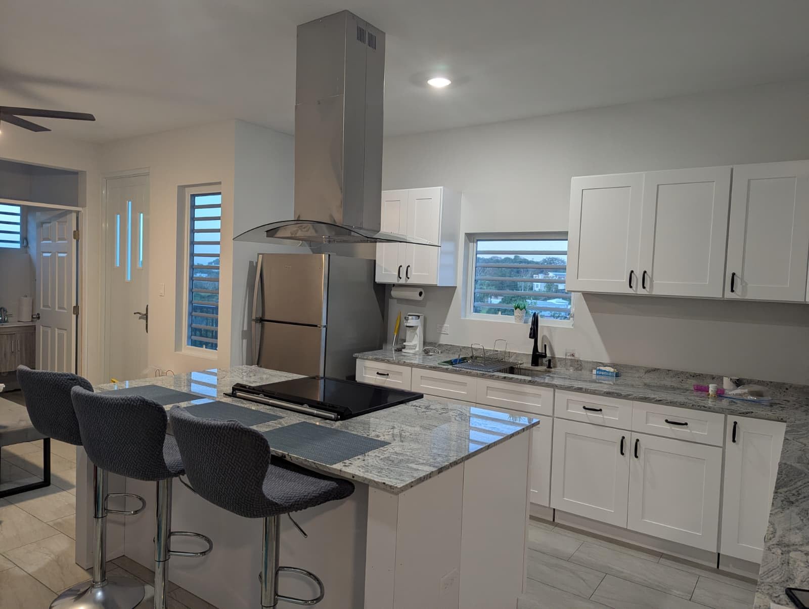 COSMO COS-63ISS75 30 in. Lumin Collection 380 CFM Ducted Island Range Hood, Soft Touch Controls, LED Lights, Stainless Steel customer photo 1