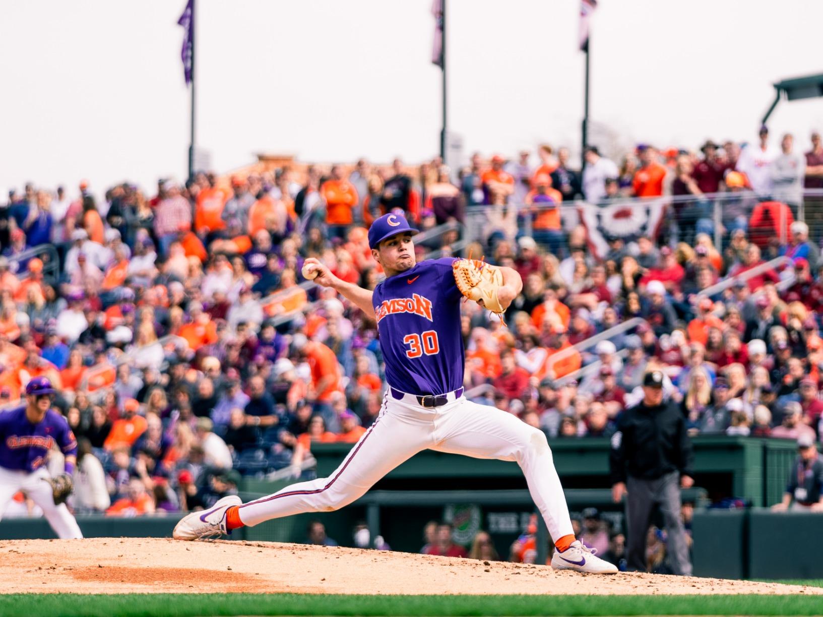 Sony a7 III ILCE7M3/B Full-Frame Mirrorless Interchangeable-Lens Camera with 3-Inch LCD, Body Only customer photo 1