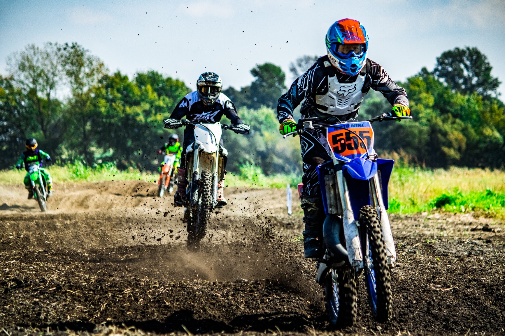 Canon EF 70-200mm f/4 L IS USM Lens for Canon Digital SLR Cameras (Renewed) customer photo 1