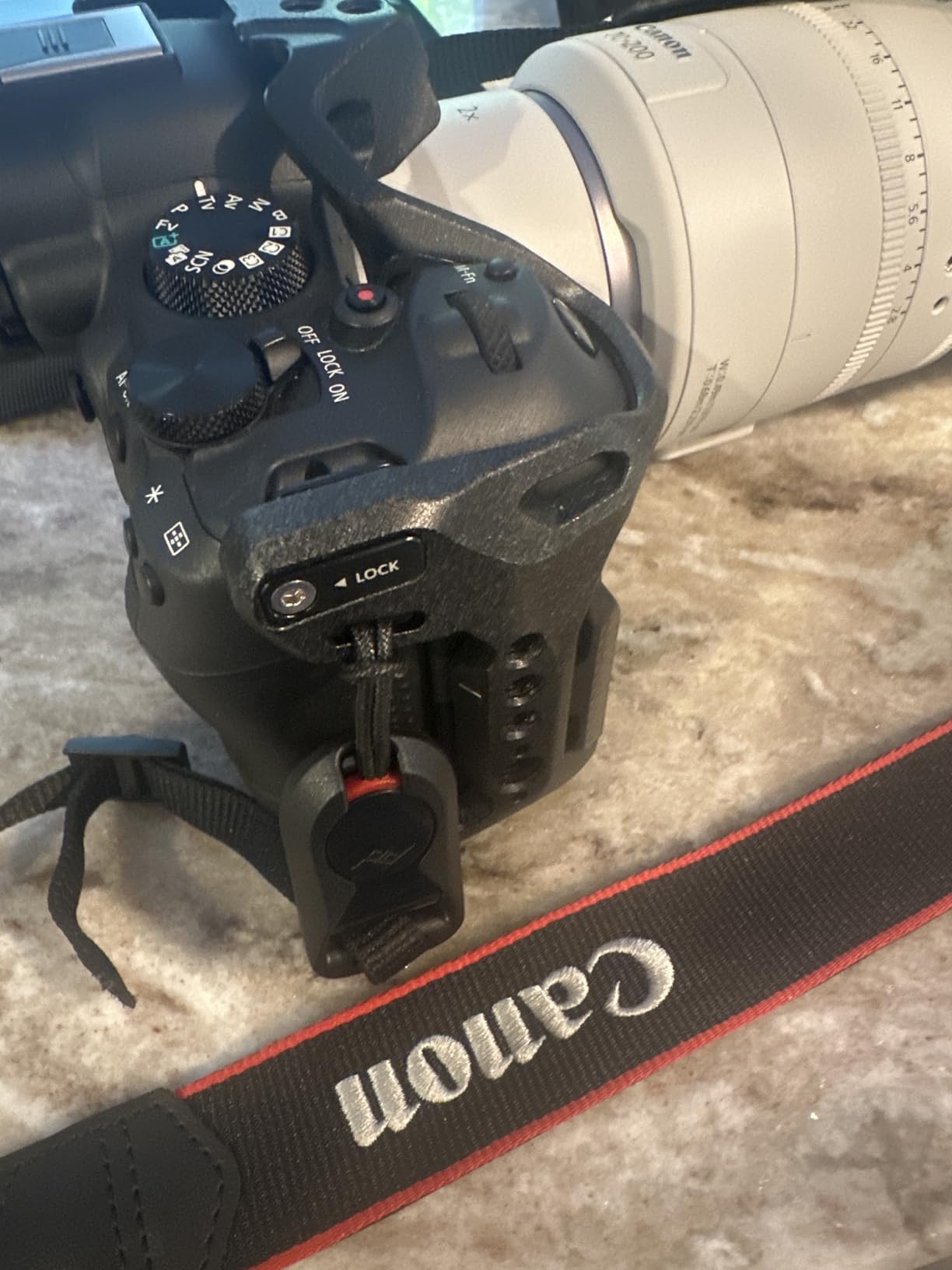 Anchor Links, Includes 2 Links and 4 Anchors, Fits Standard/OEM Camera Straps, Low Profile, Quick and Secure, Easy Attach to Cameras, Binoculars and More, 200 lb Capacity customer photo 1