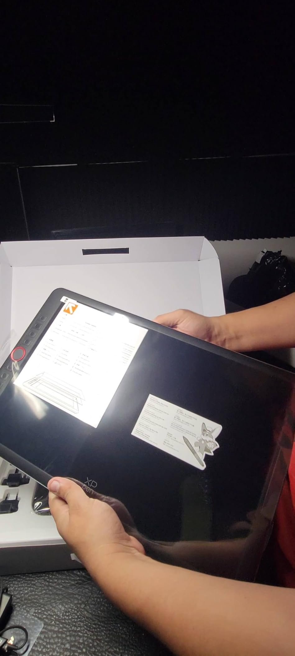 XP-PEN Artist12 11.6 Inch FHD Drawing Monitor Pen Display Graphic Monitor with PN06 Battery-Free Multi-Function Pen Holder and Glove customer photo 2