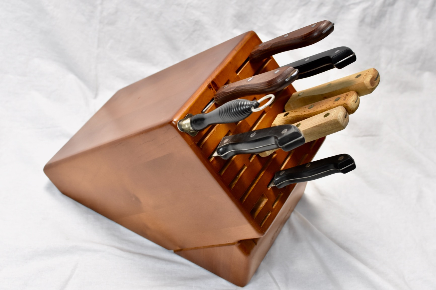 EMART 8.5x10ft Photography Backdrop Kit with 400W 5500K Daylight Umbrella Continuous Lighting Set, Black & White Backgrounds for Photo Studio Product, Photoshoot, Portrait Shoot customer photo 2