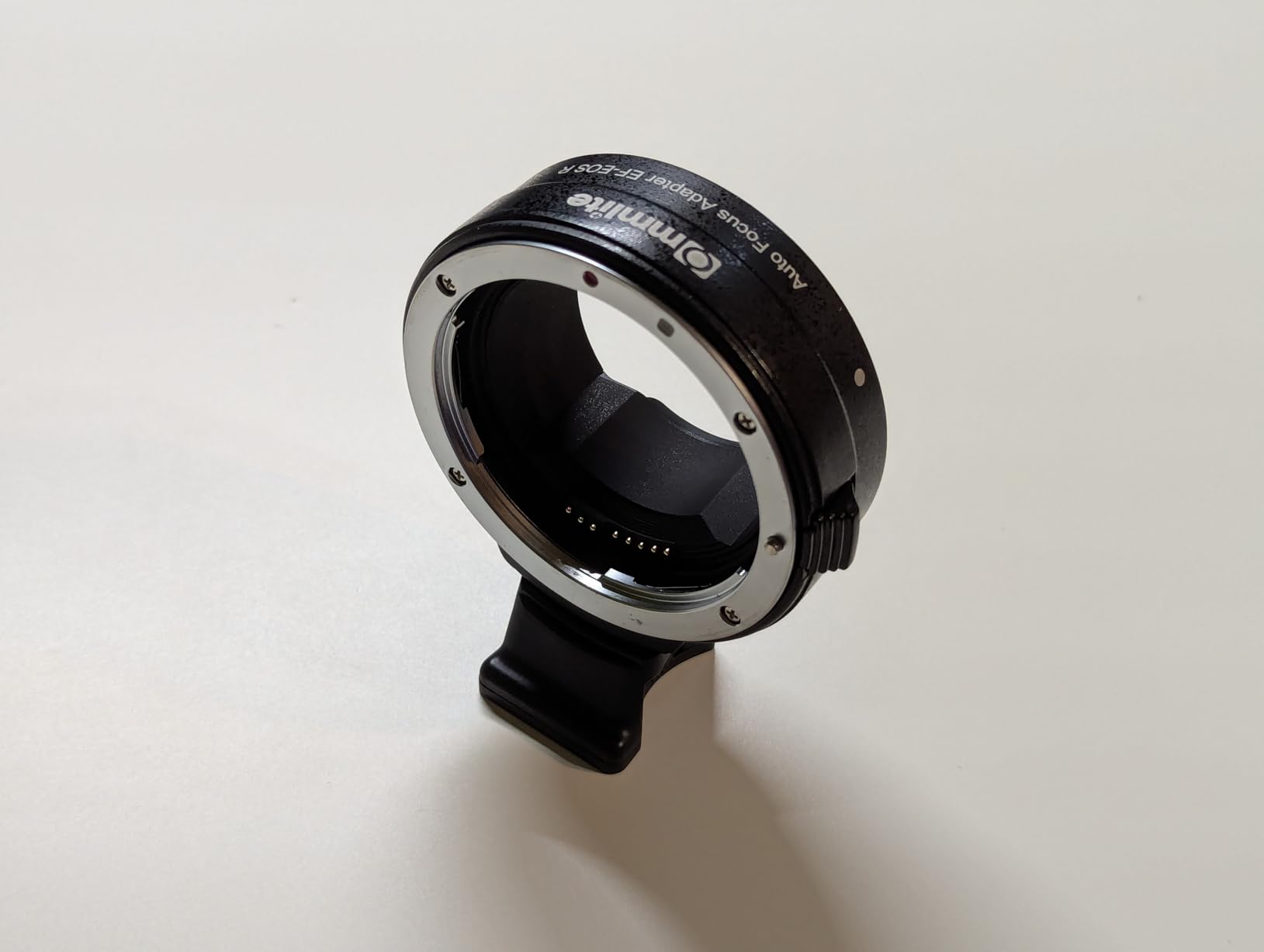 Commlite CM-EF-EOS R Lens Adapter, Electronic Auto-Focus EF to R Mount Adapter for Canon EF/EF-S Lens to EOS R, EOS RP, EOS R6, EOS R5 Series Mirrorless Cameras customer photo 1