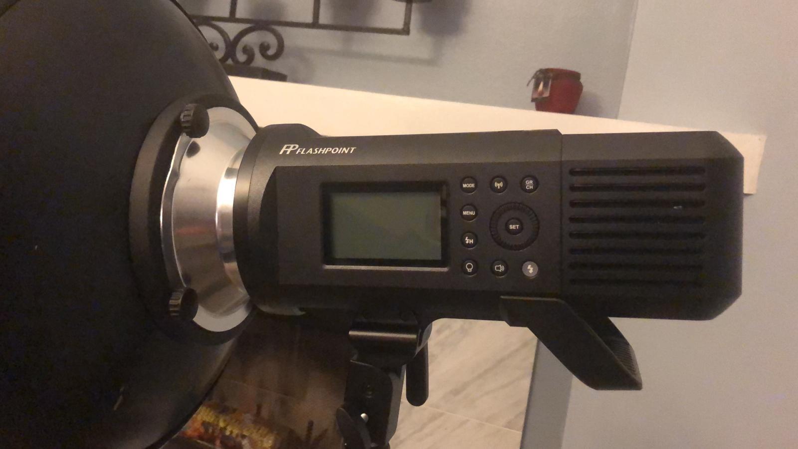 Flashpoint XPLOR 600 PRO Li-ion Battery-Powered HSS Strobe Light with Built-in R2 2.4GHz, Bowens Mount 600w Wireless Monolight with 360 Full-Power Flashes for Outdoor Strobe Light Photography customer photo 1