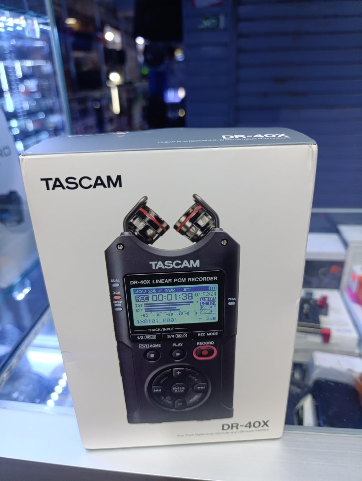 DR-40X 4-Track Portable Handheld Field Recorder - 2 XLR/TRS Inputs, USB Audio Interface, Dual Adjustable Microphones for Stereo Recording of Music, Audio for Video and Podcasting customer photo 2