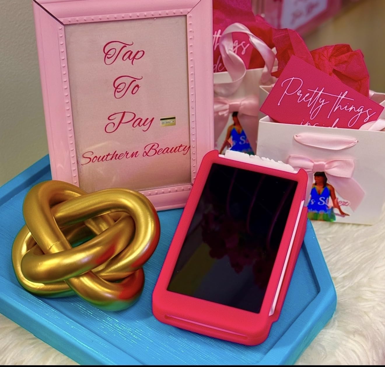 Square Terminal - Credit Card Machine to Accept All Payments | Mobile POS customer photo 1