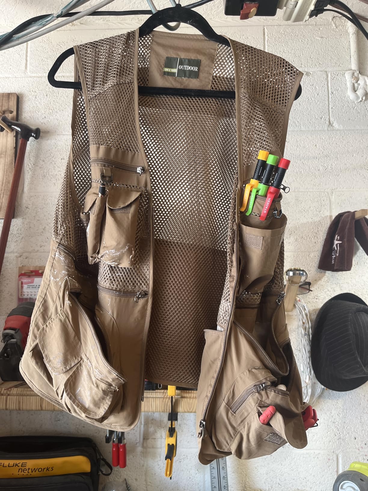 Flygo Men's Fishing Vest Utility Lightweight Outdoor Travel Safari Photo Cargo Vest with 16 Pockets customer photo 1