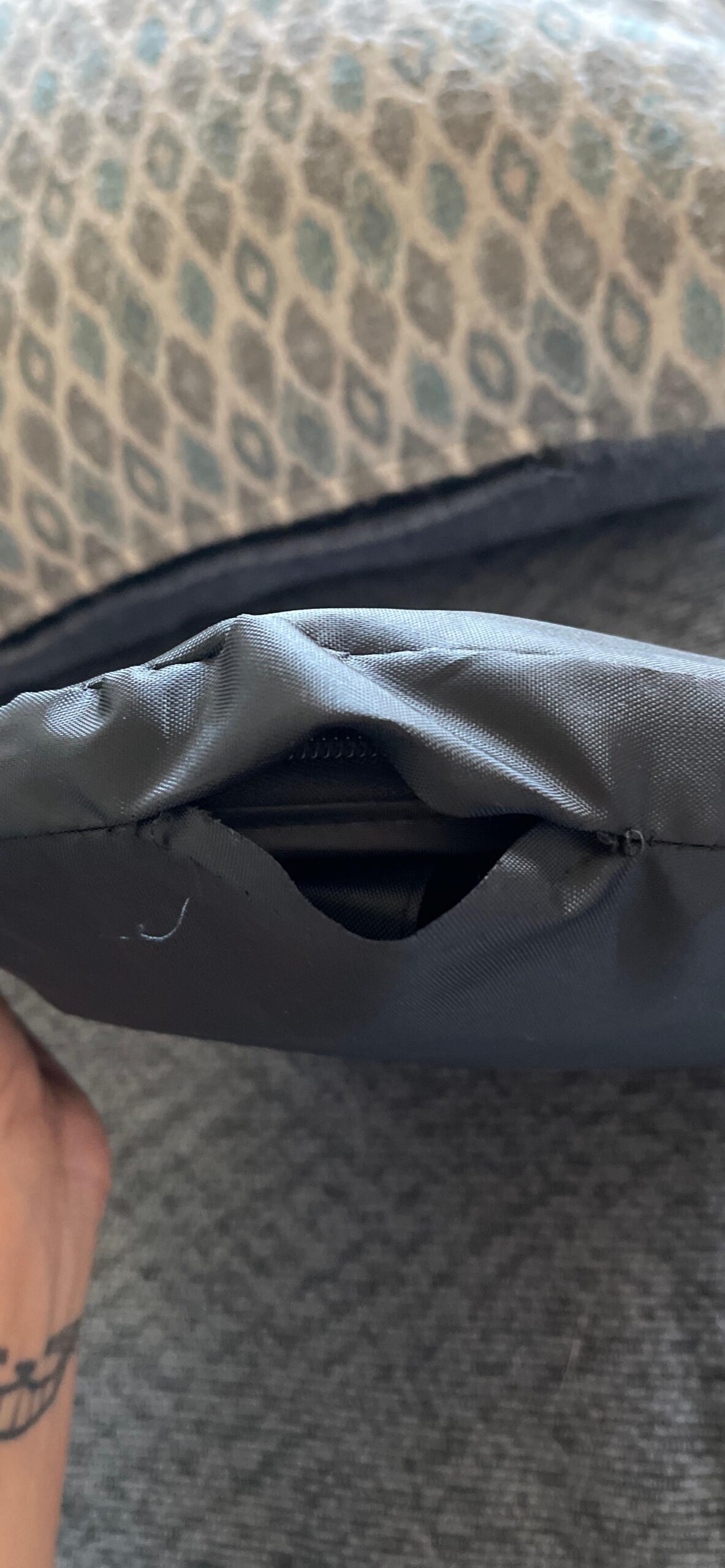 EMART 24'' (60cm) 5 in 1 Photo Collapsible Photography Reflector with Bag - Portable Camera Panel for Studio Video,Outdoor Lighting, Indoor Shooting, Portraint -Translucent, White, Silver, Gold, Black customer photo 1