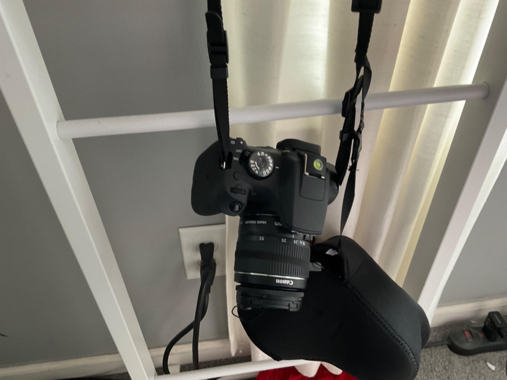 CADeN DSLR SLR Camera Sleeve Case with Neoprene Protection, Compatible for Nikon, Canon, Pentax, Sony and ect...(Medium Black) customer photo 1