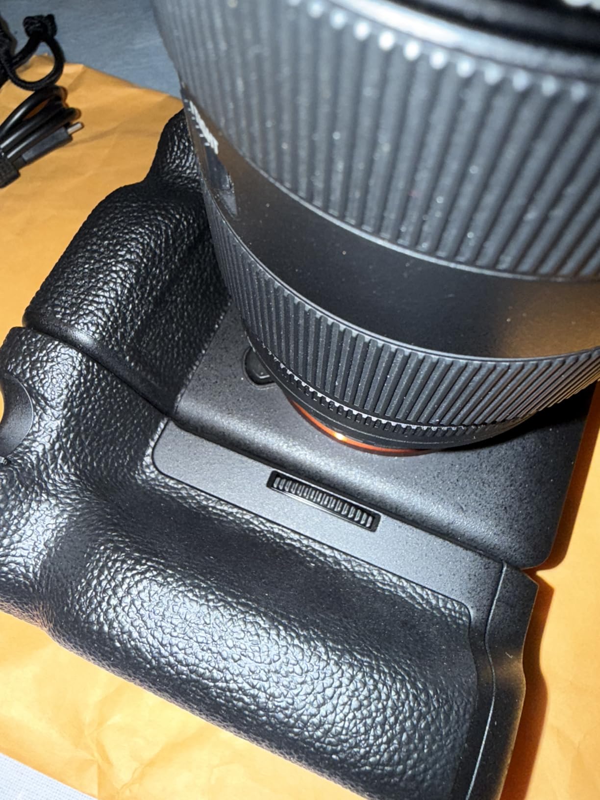 Sony Vertical Grip for Alpha 7R IV - VG-C4EM customer photo 1