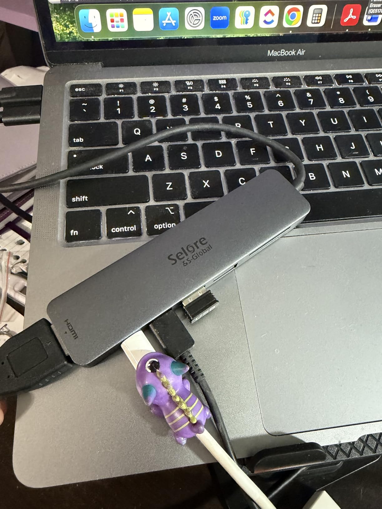 USB C Hub HDMI Adapter for MacBook Pro/Air, 7 in 1 USBC Dongle with HDMI, microSD/SD Card Reader, USB C Data Port,100W PD, and 2 USB 3.0 Compatible for MacBook Pro/Air, Dell XPS, Lenovo Thinkpad. customer photo 1