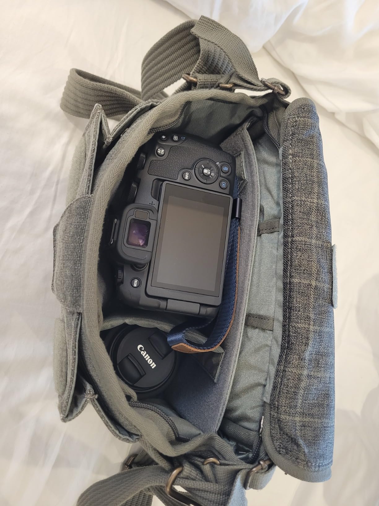 Retrospective 7 V2.0 Canvas Shoulder Bag for Mirrorless or Standard DSLR Cameras and Photo Accessories - Black - Medium customer photo 2