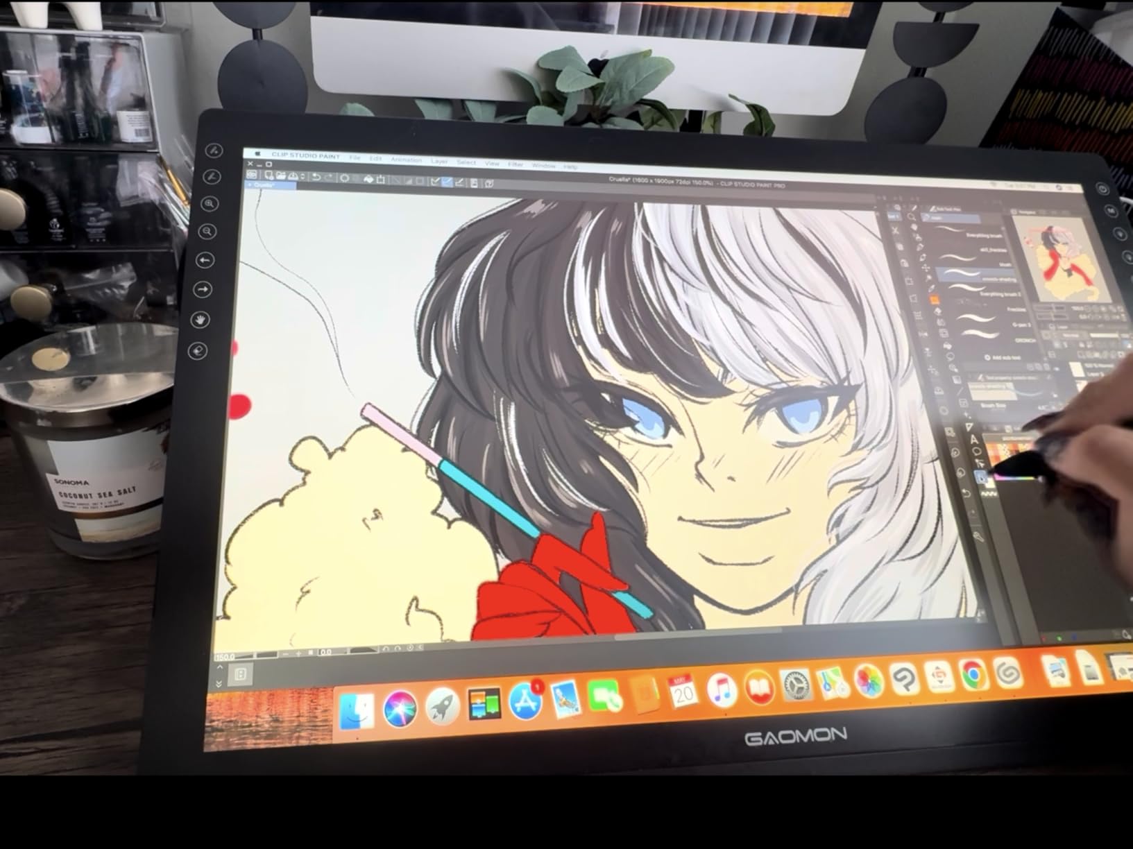 GAOMON PD1161 Drawing Tablet with Screen, Digital Art Tablet with Battery-Free Stylus, Tilt, 8 Shortcut Keys for Paint, Design, Illustration, Editing, 11.6-inch Graphics Tablet for Mac, Windows PC customer photo 1