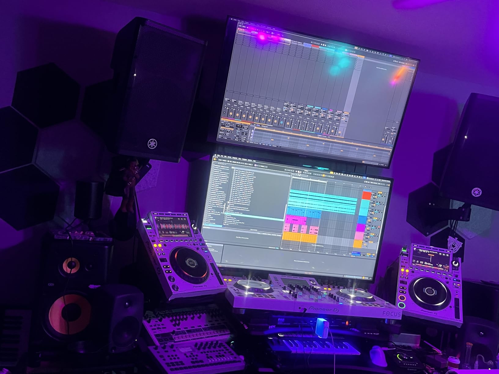 XLR Cables, 3ft 2 Pack Microphone Cable, XLR Male to Female Balanced Microphone Cord 3 pin, 3 Foot Short mic Cord Oxygen-Free Copper (OFC) Nylon Braided customer photo 2